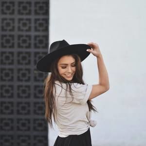 Meet your Posher, Jade